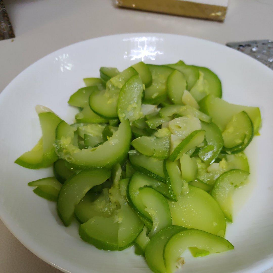 家常菜～清炒西葫芦瓜