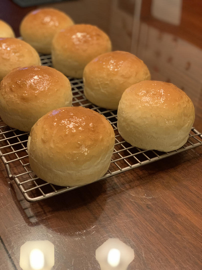 淡奶油面包   （口感超柔软，不会揉面发酵的进，小白食谱）