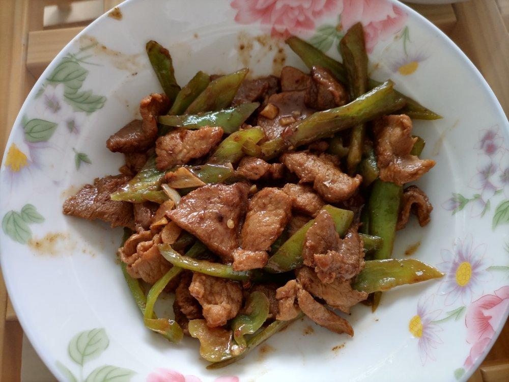 下饭神器👉青椒炒肉