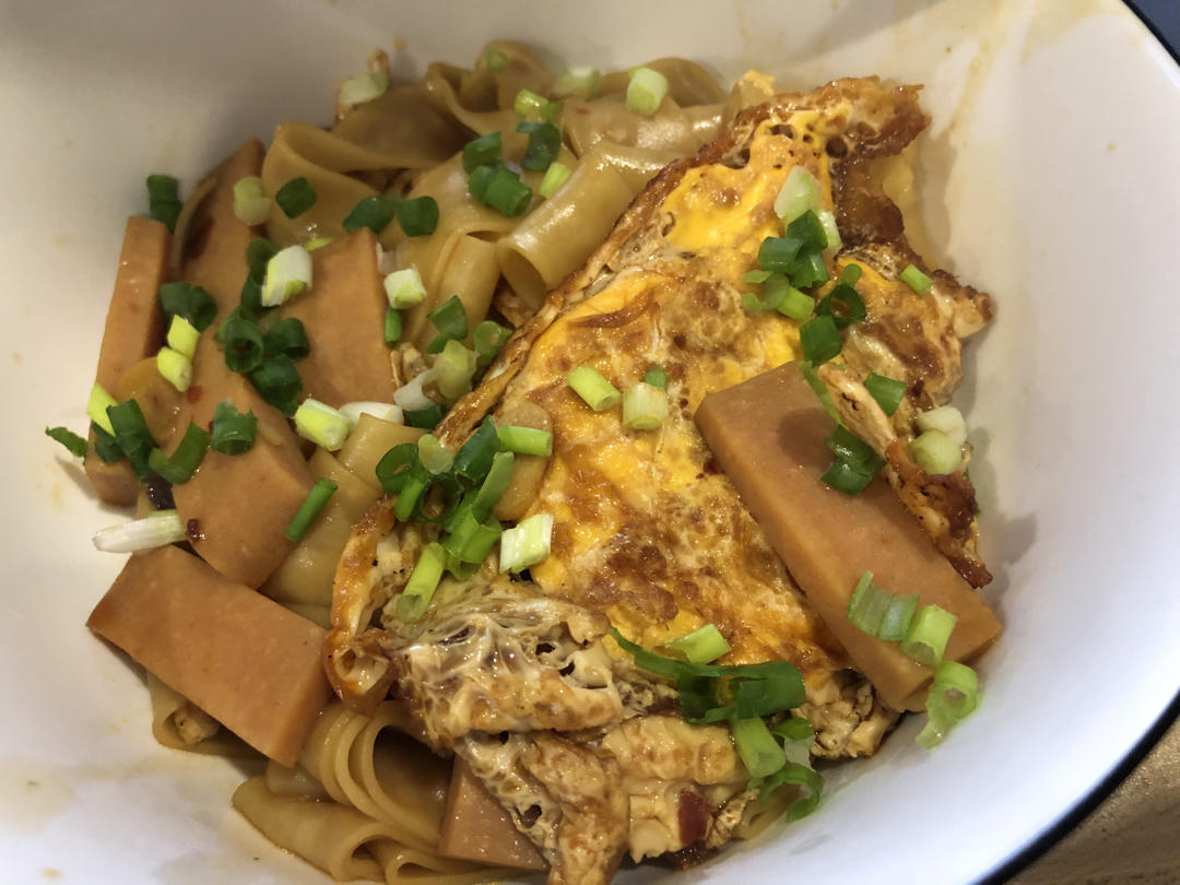 香到舔盘子🉐️荷包蛋焖面🍜超满足❗️