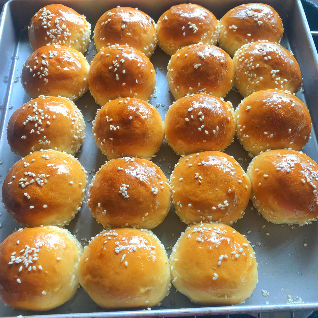蜂蜜脆底小面包（蜂蜜奶香小餐包）