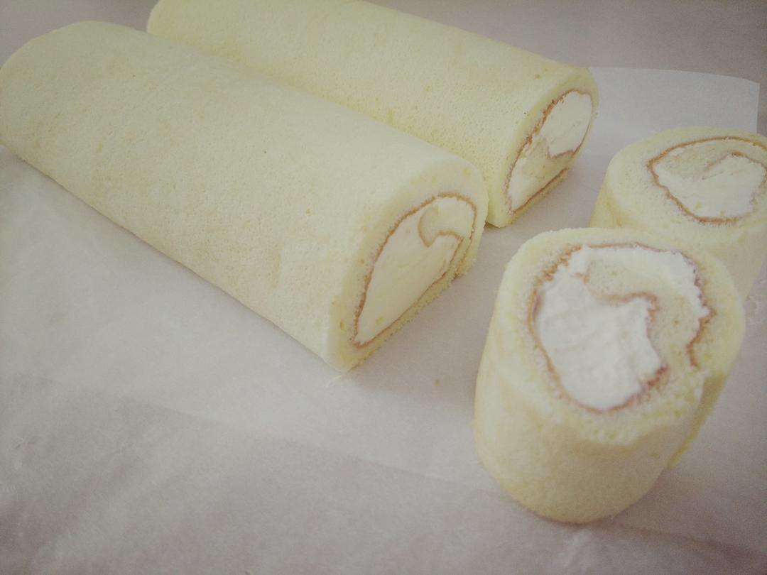 《Tinrry下午茶》教你做基础原味蛋糕卷