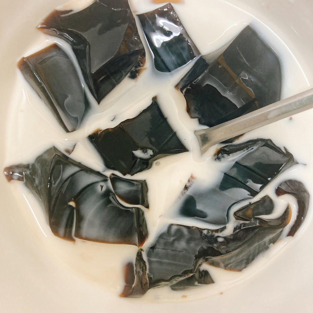 家庭版自制龟苓膏