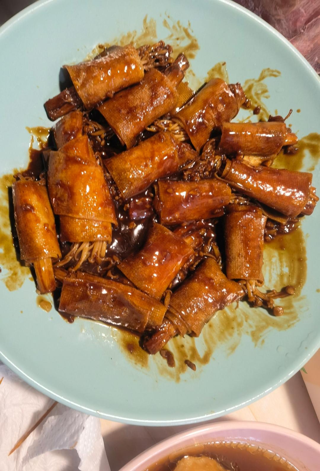 金针菇豆皮卷