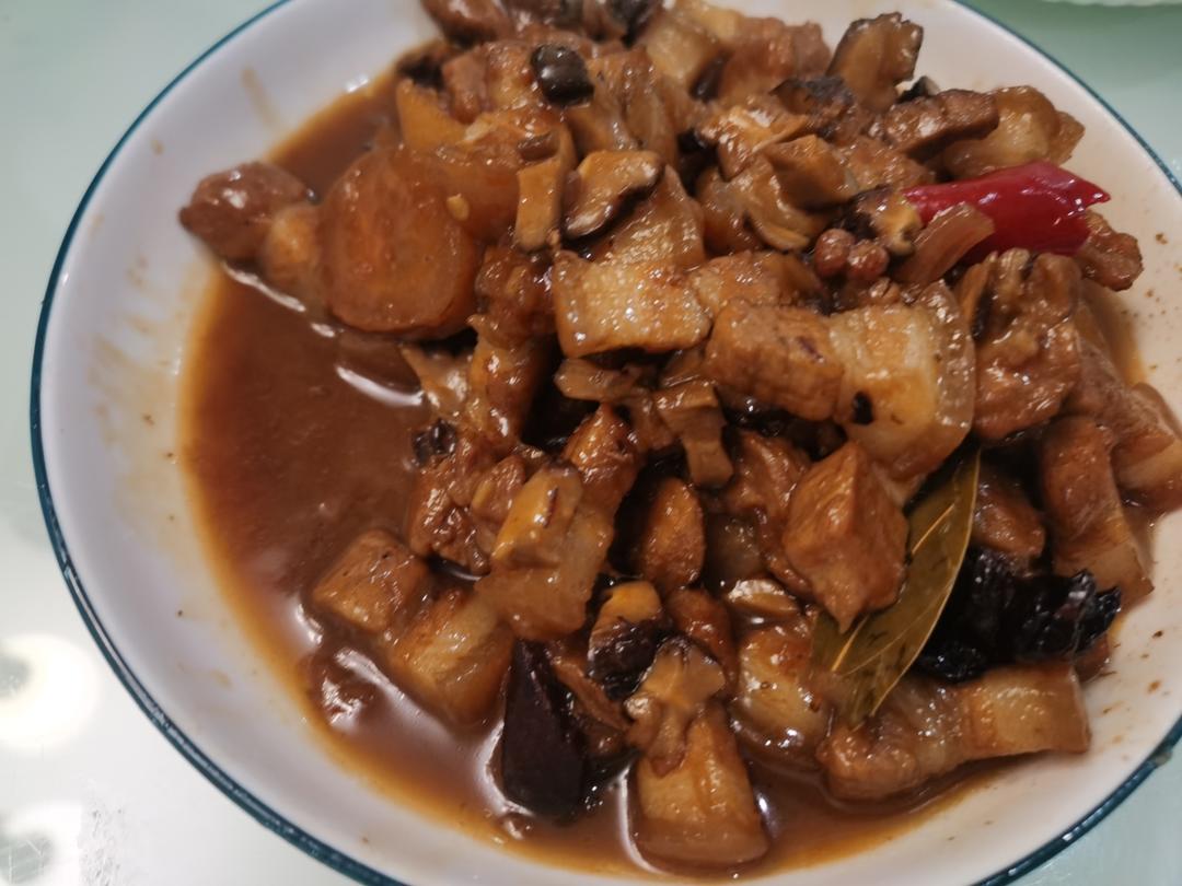 好吃到停不下来的卤肉饭