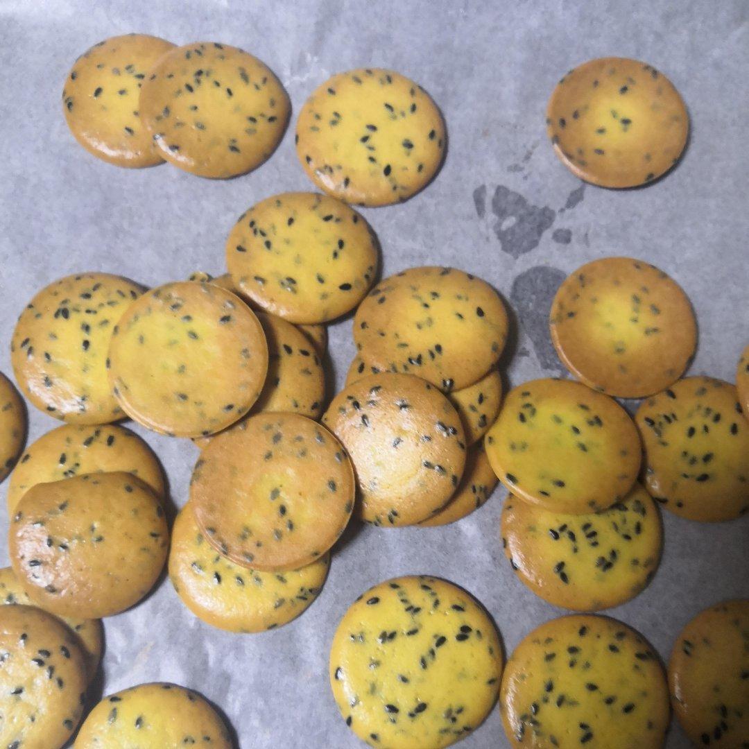 芝麻薄脆饼干