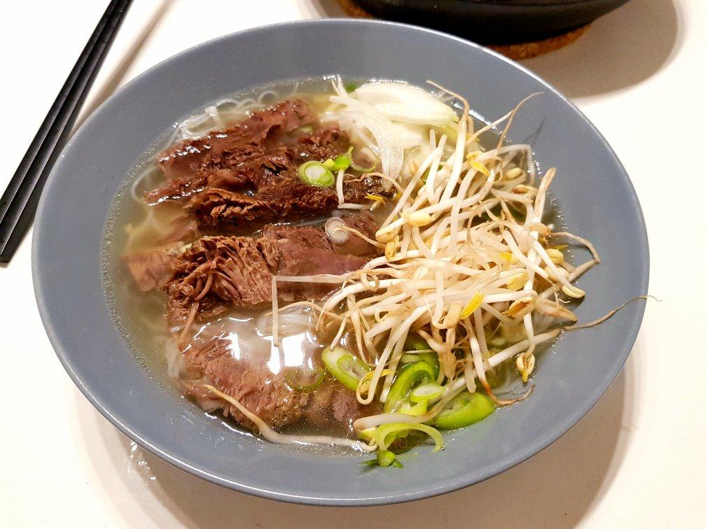 越南米粉pho 从熬汤开始