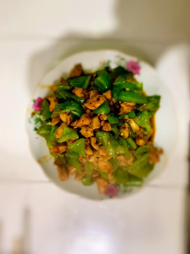 青椒炒鸡腿肉（大厨级别）