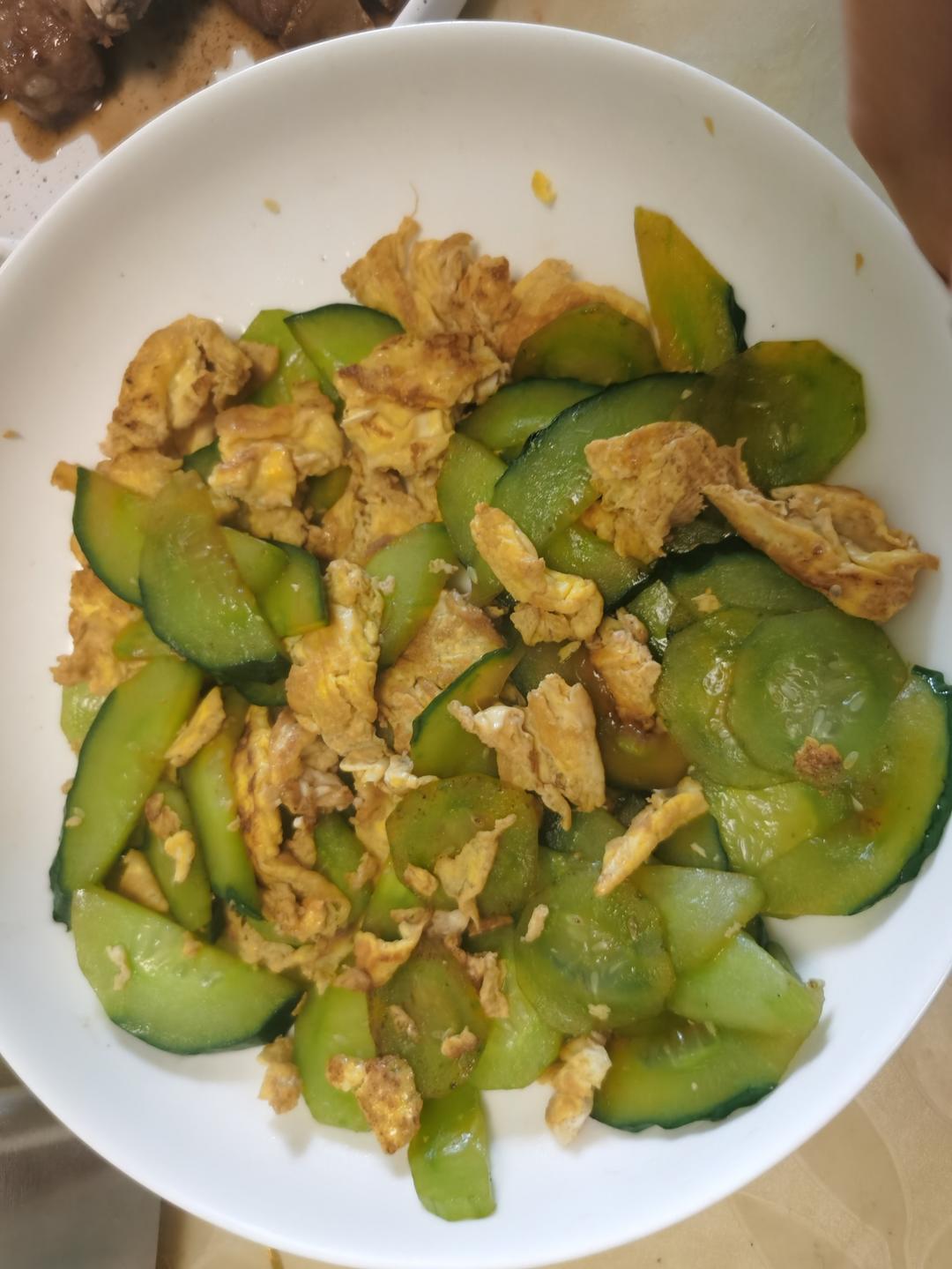 黄瓜炒鸡蛋 （青瓜炒鸡蛋）