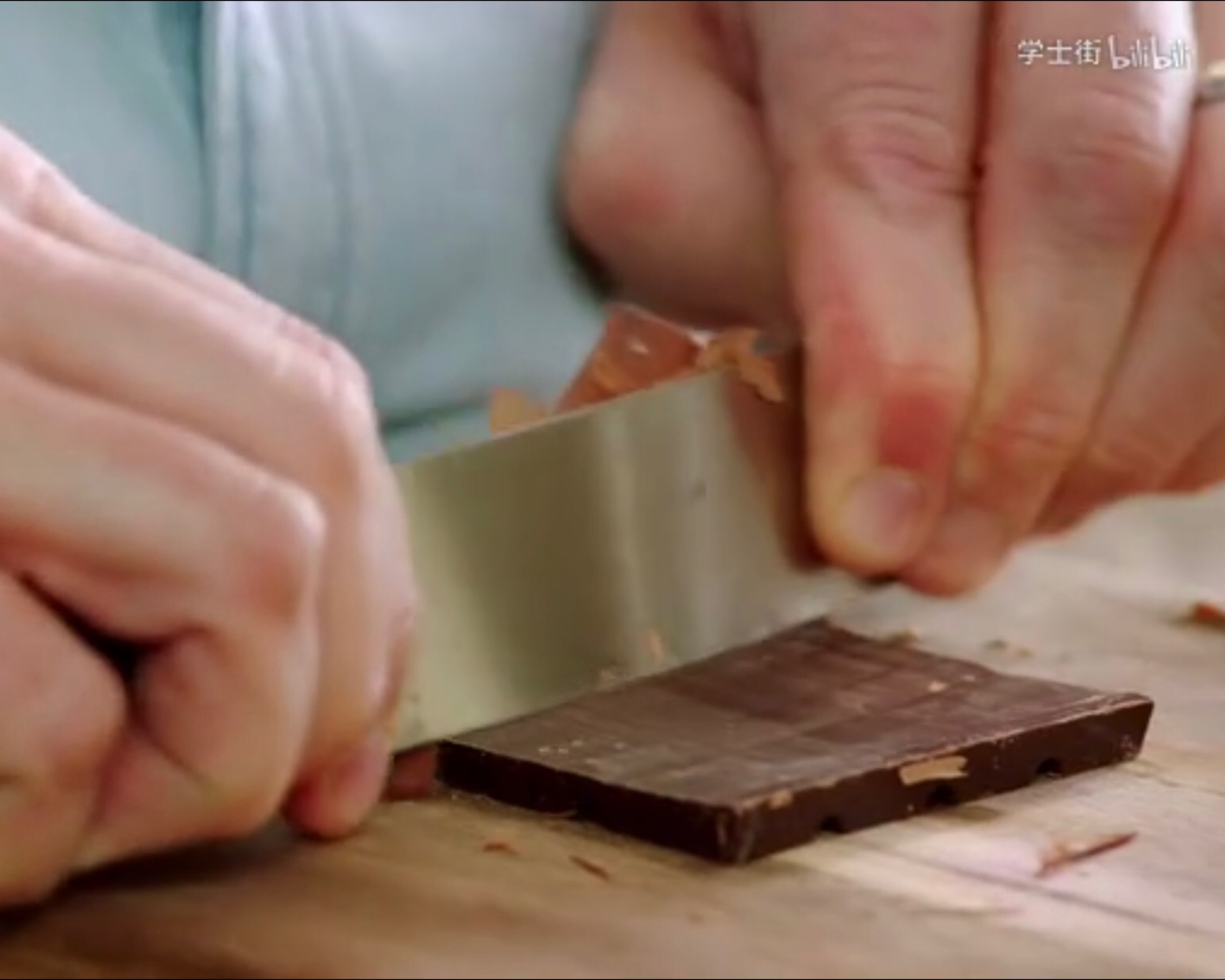 [Jamie Oliver]冷冻香蕉太妃奶酪蛋糕Frozen Banoffee Cheesecake的做法 步骤15