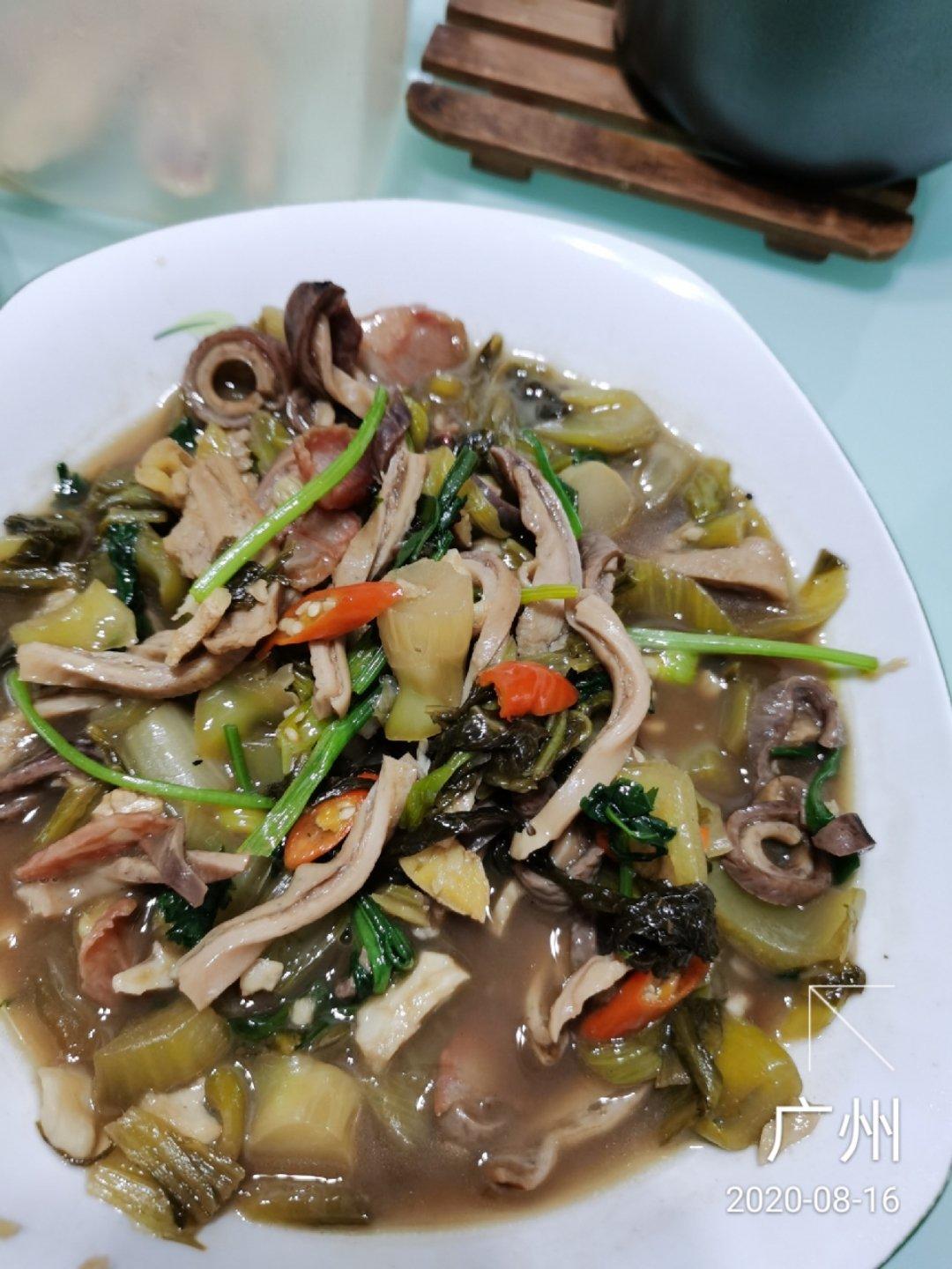 酸菜炒猪肚