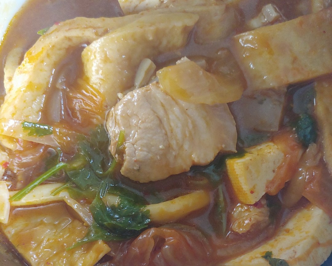 五花肉辣白菜豆腐汤的做法