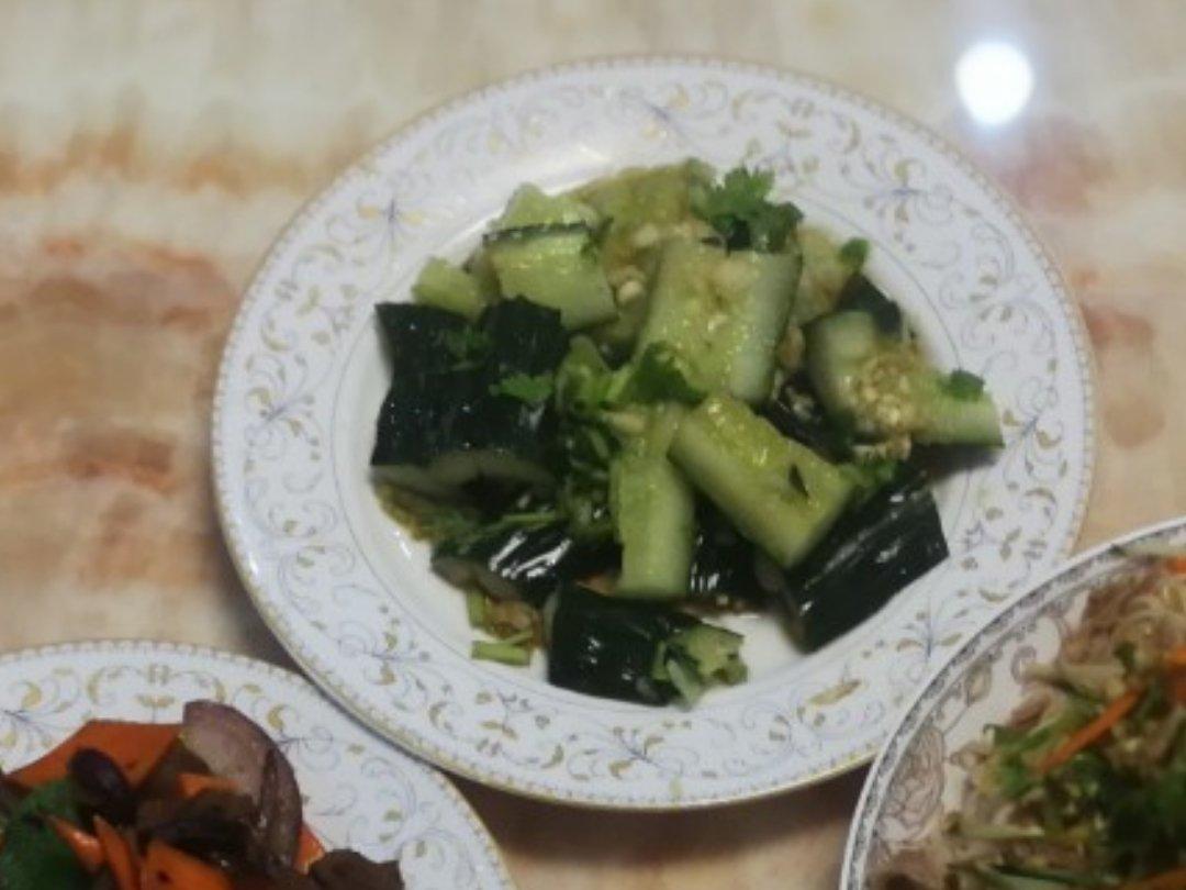 国民凉菜——拍黄瓜