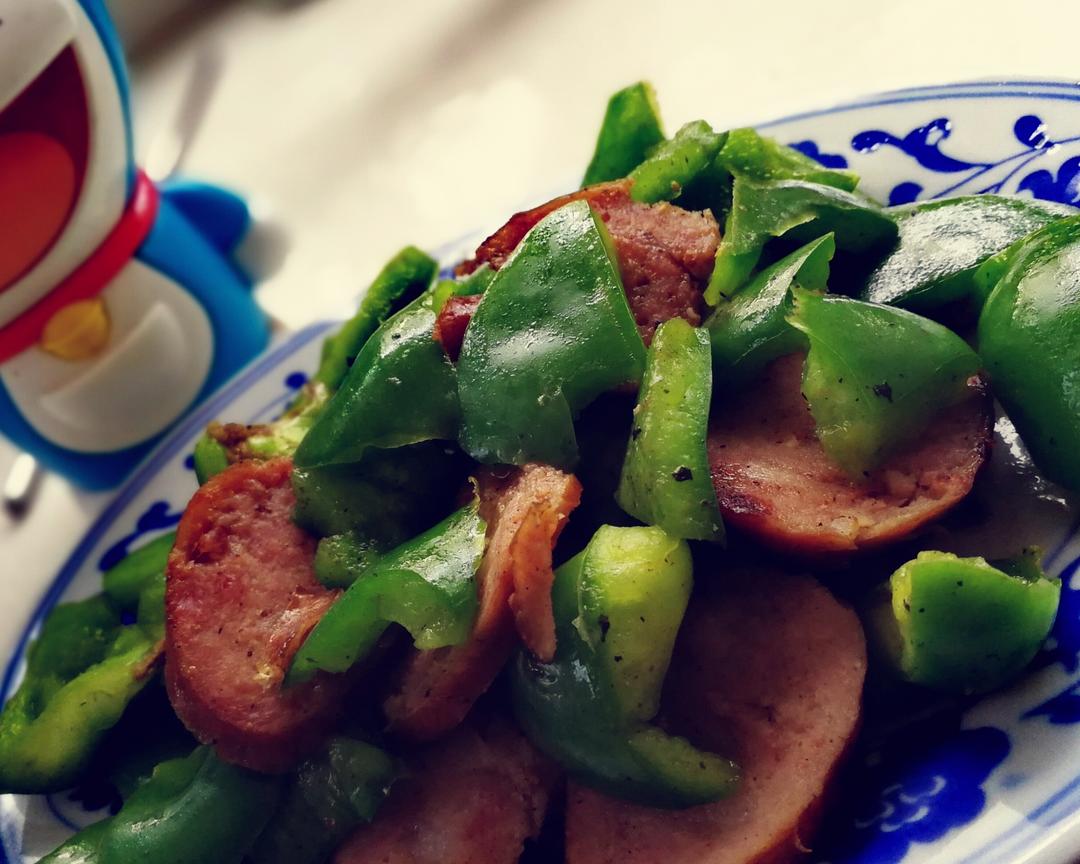 东北菜红肠大辣椒的做法