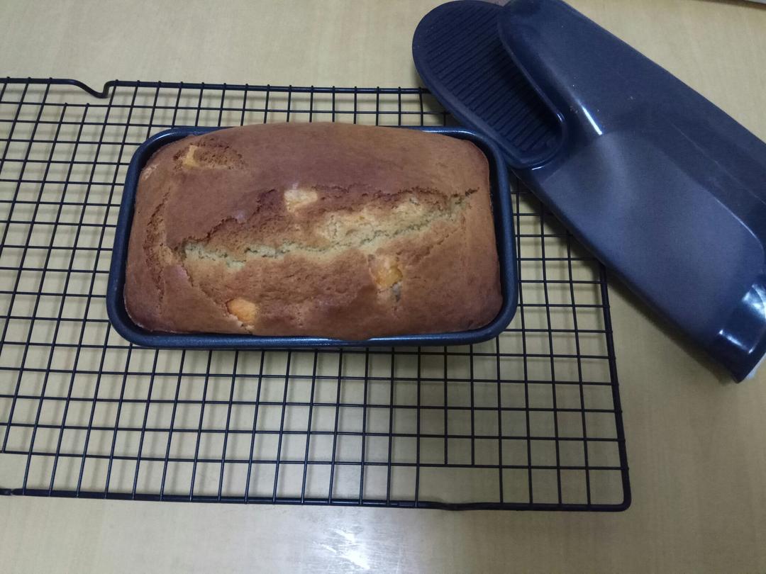 饱含蓝莓的乳酪磅面包