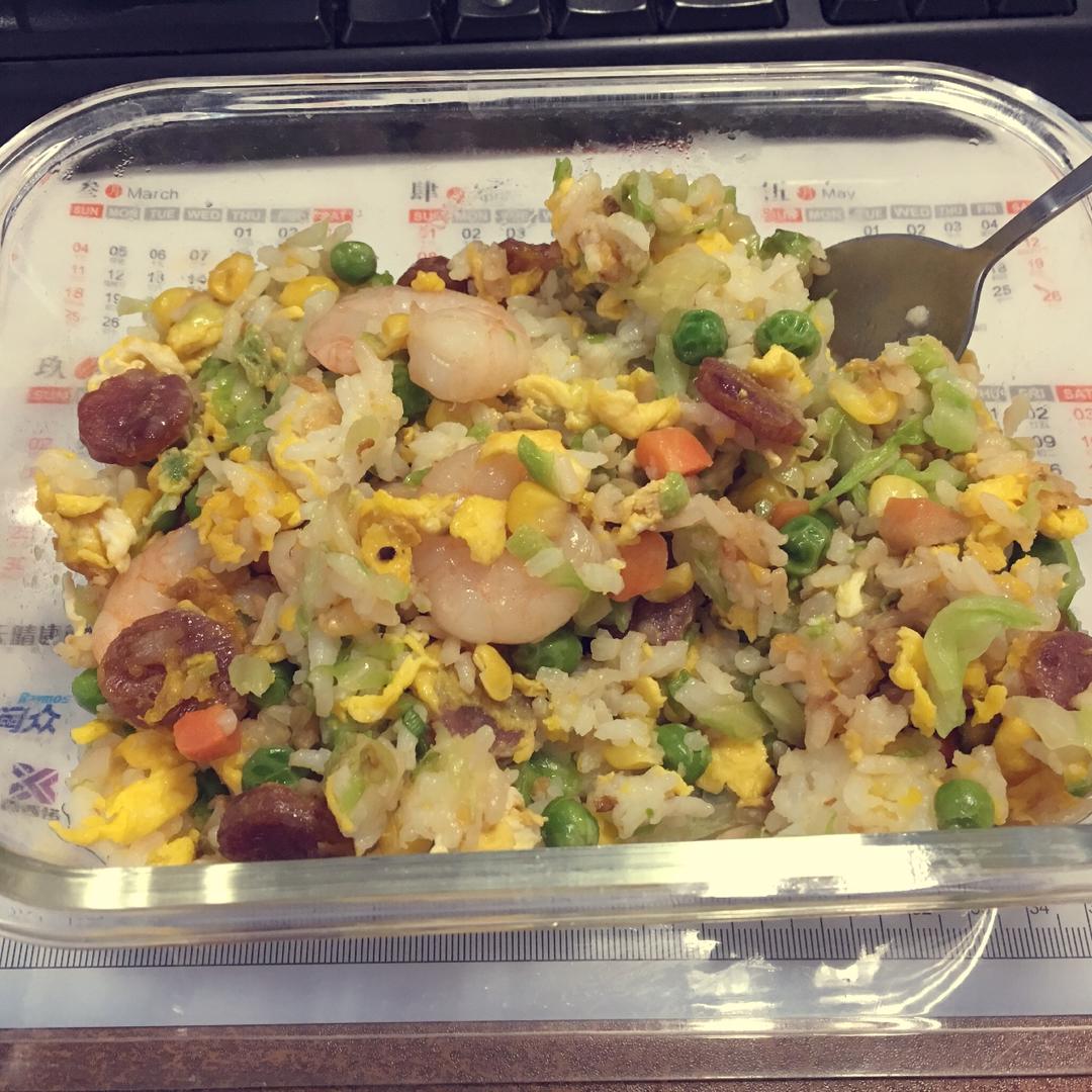 虾仁蛋炒饭