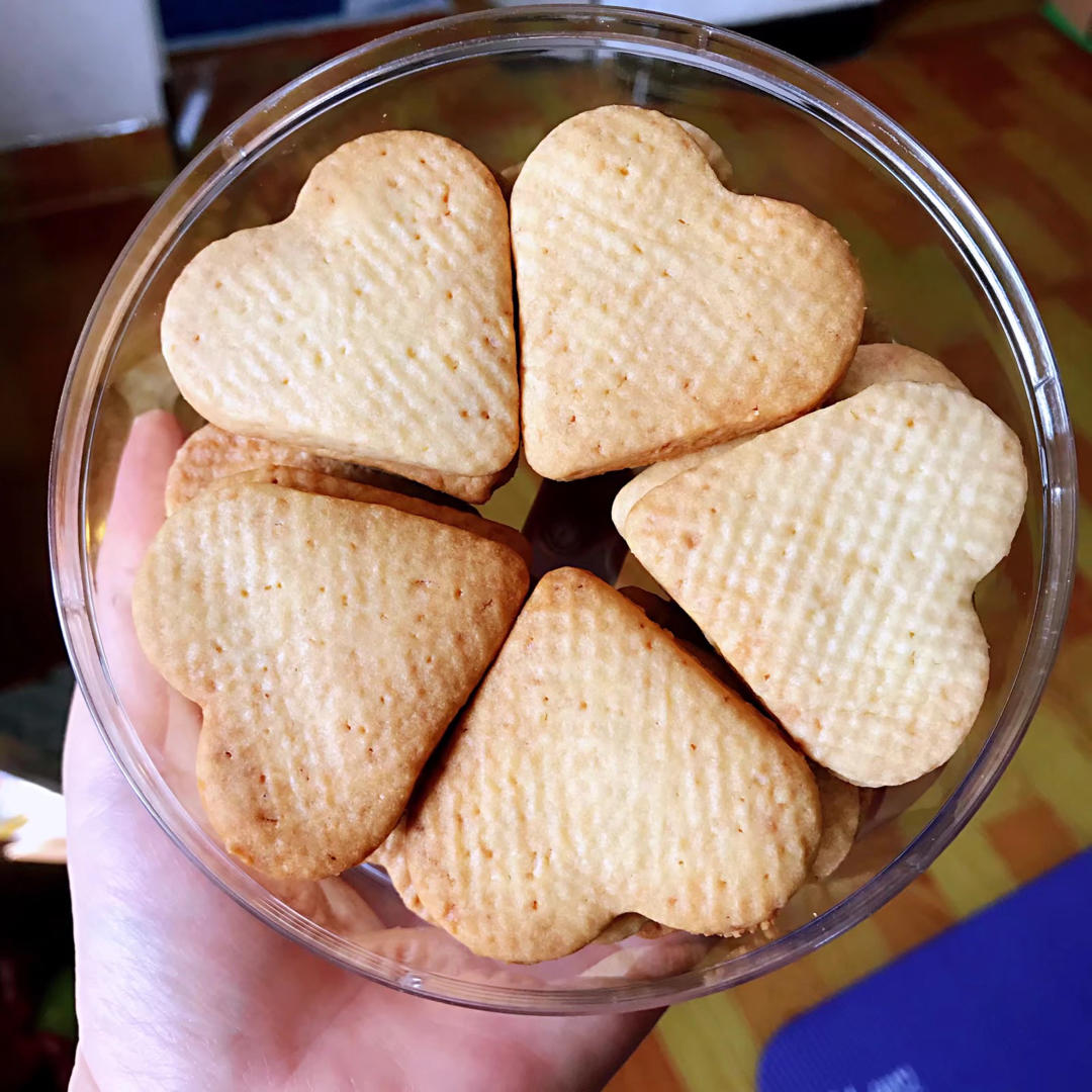 曲奇饼干的做法（烤箱做曲奇）