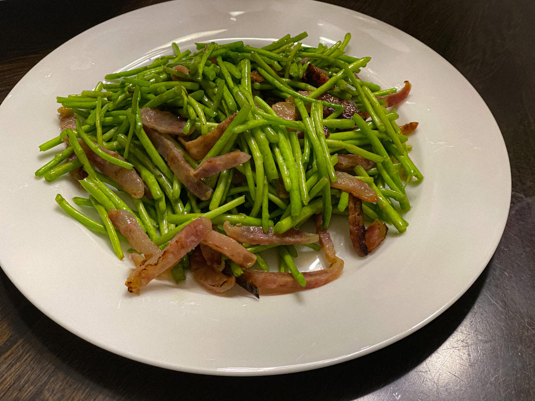 芦蒿炒腊肉