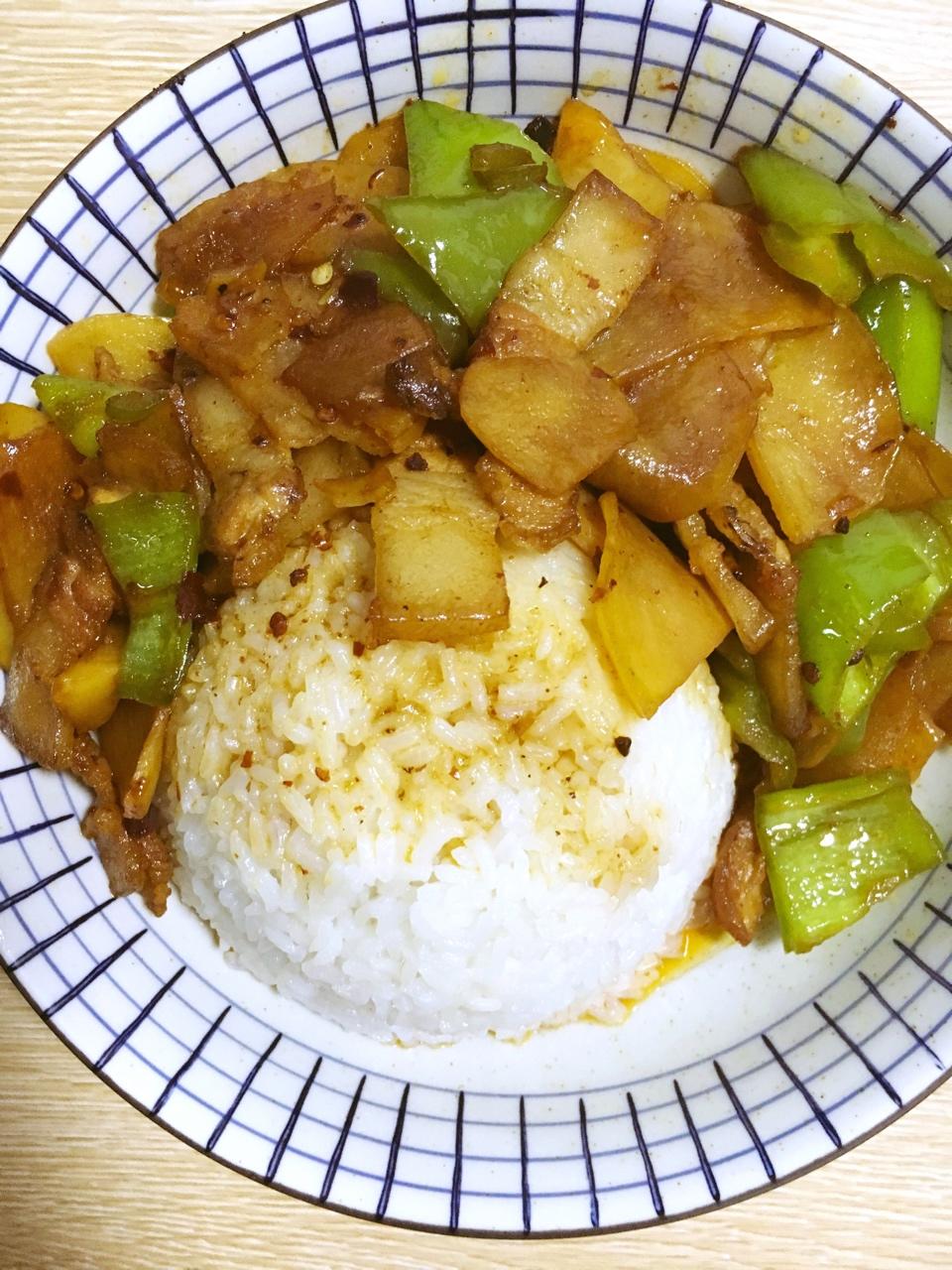 肉炒青椒土豆片