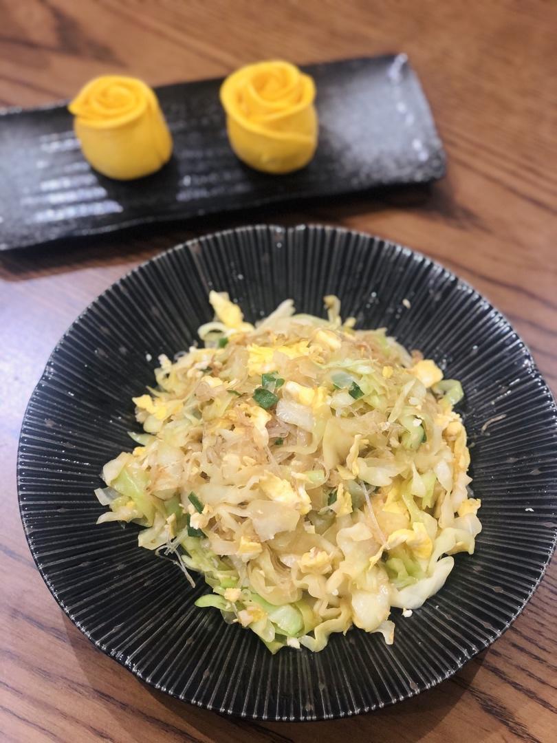 卷心菜粉丝炒鸡蛋