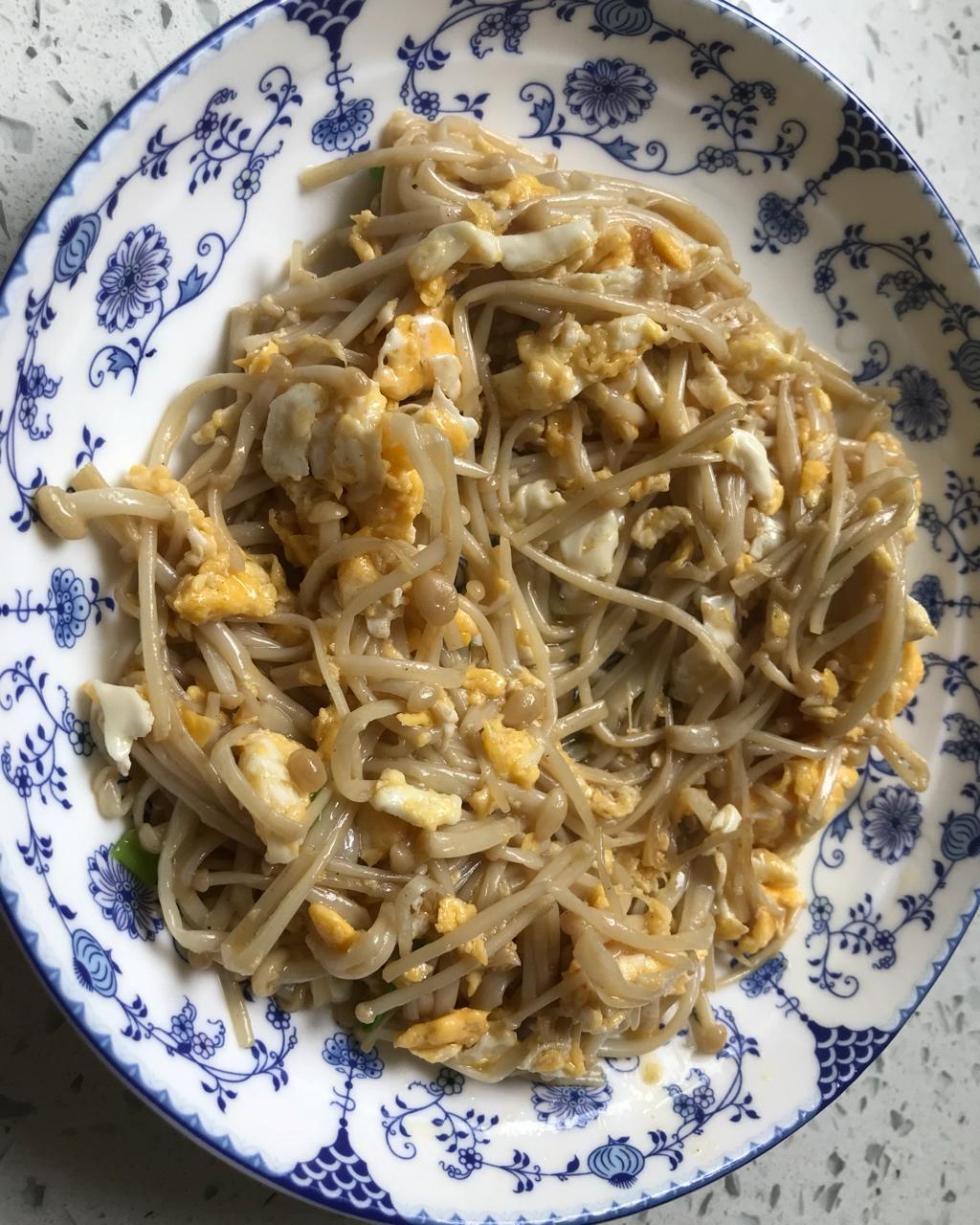 金针菇炒蛋