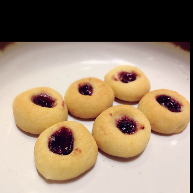 奶黄包z做的蓝莓酱小饼干