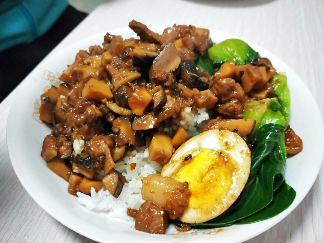 台式卤肉饭