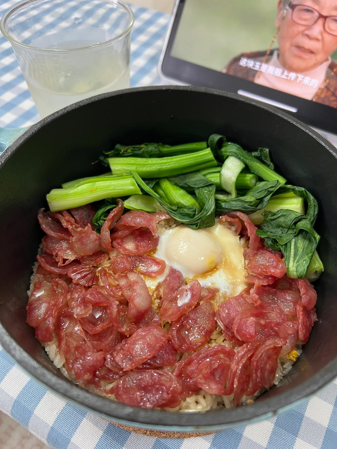 保姆级的「腊味煲仔饭2.0」加强版来了，地道老广味～