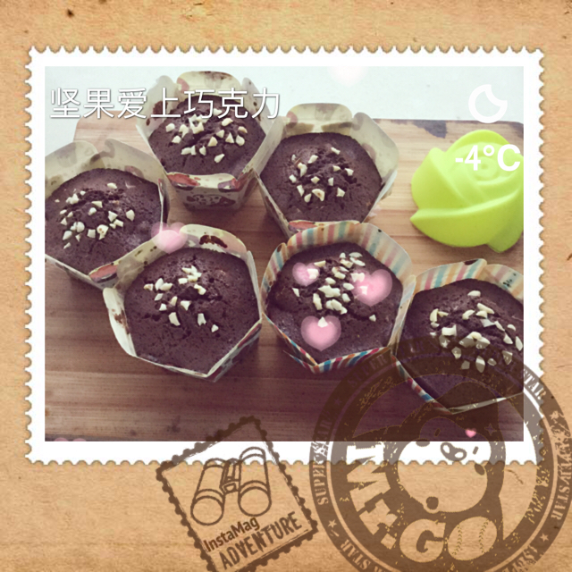 超润巧克力纸杯蛋糕（非常适合裱花、盖糖皮的cupcake方子）
