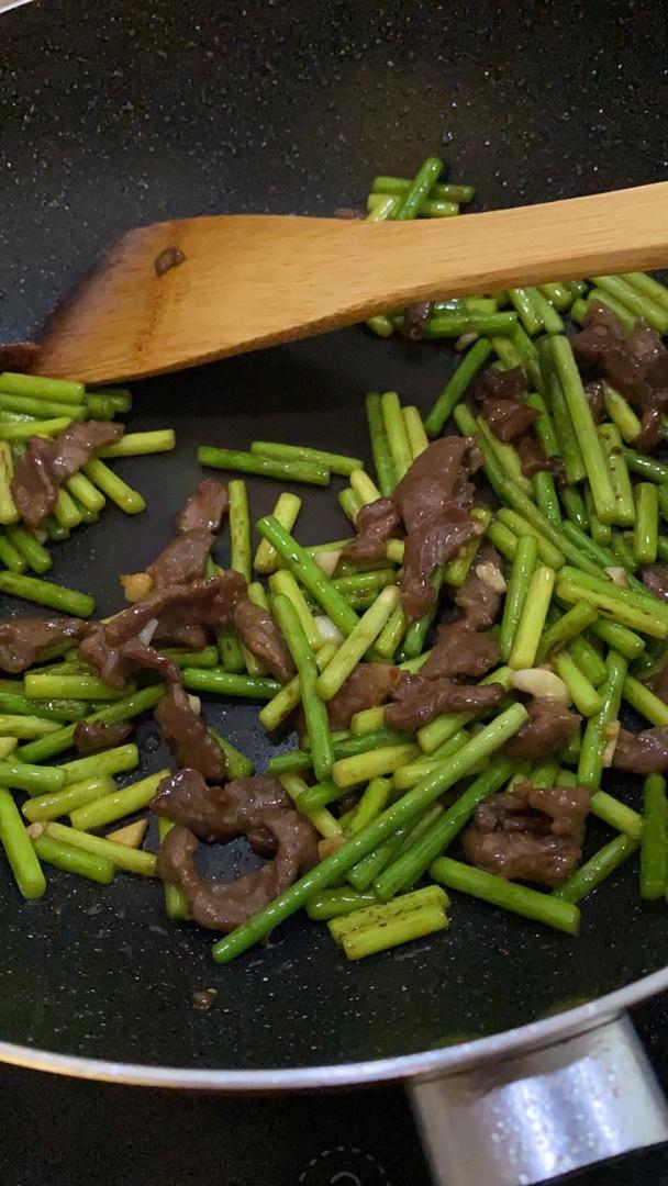 家常菜：蒜苔炒牛肉