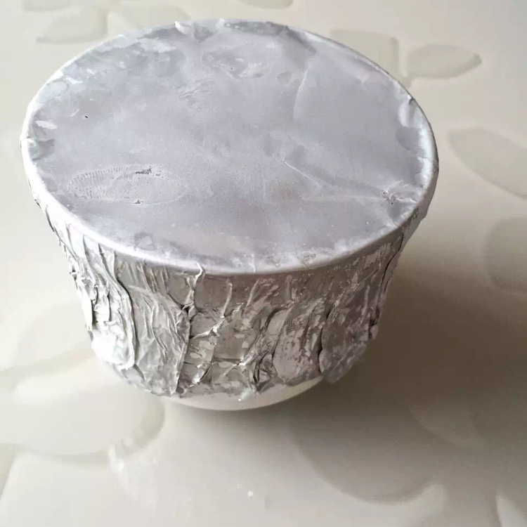 双皮奶（科学方子：淡奶油兑牛奶以假乱真乳脂达到8%的水牛奶，在家轻松做出正宗顺德味儿）