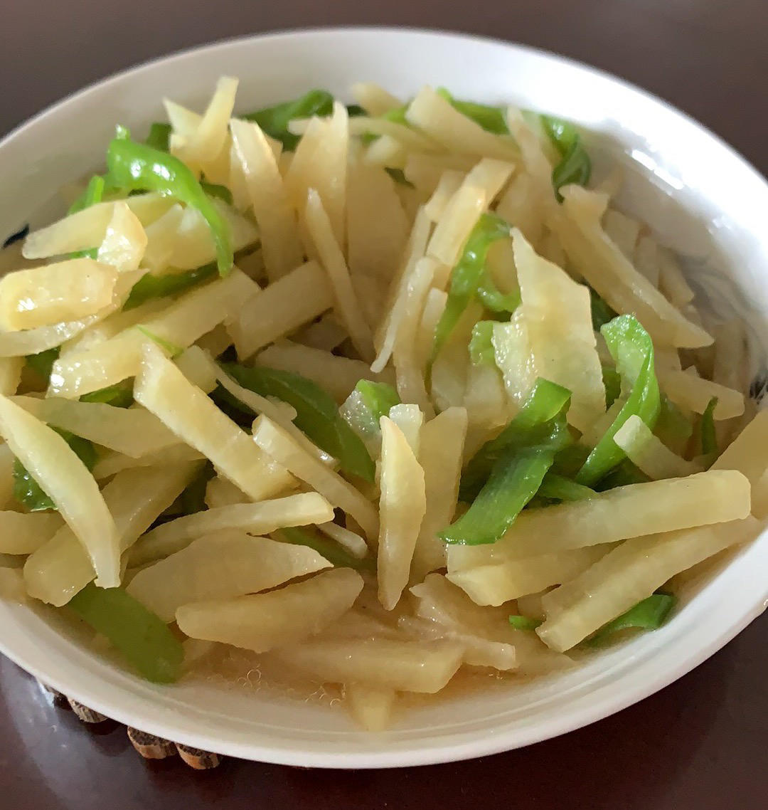 青椒土豆丝｜多这一步，土豆丝不粘锅不糊底