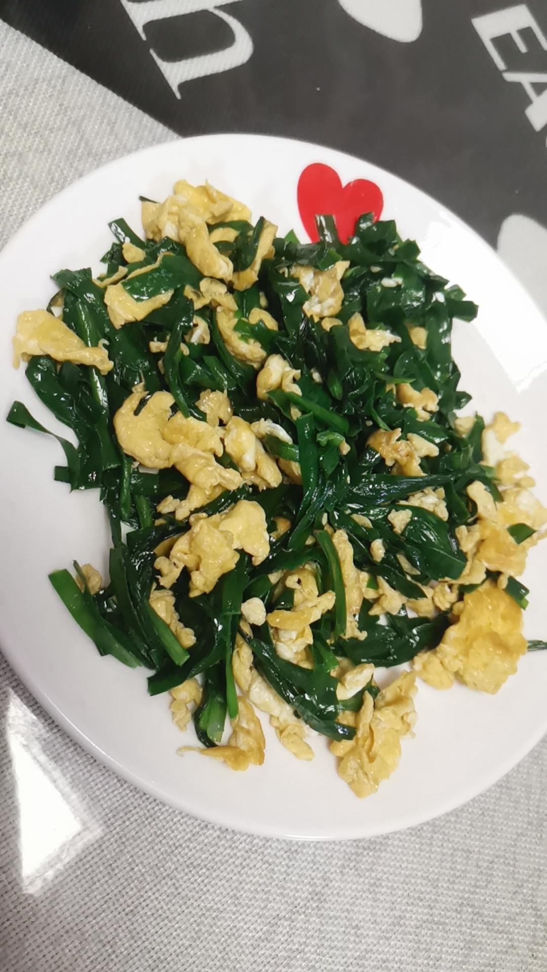 韭菜炒鸡蛋——三分钟快手下饭菜 掌握火候的秘诀