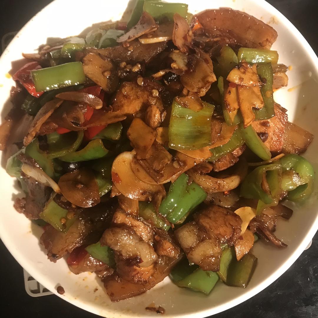 厨师长教你：“回锅肉”的正宗做法，先收藏