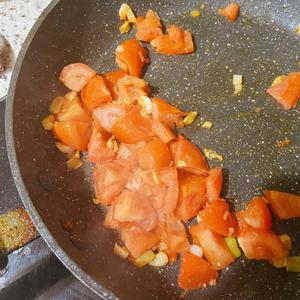 木须柿子（西红柿炒鸡蛋）的做法 步骤2
