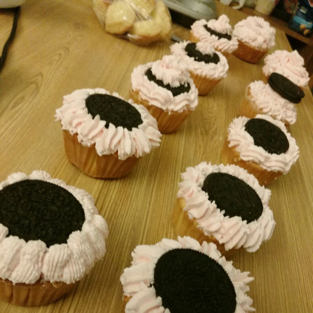 奥利奥向日葵纸杯蛋糕cupcake
