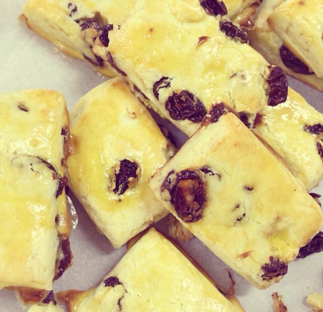 黑麦葡萄干司康