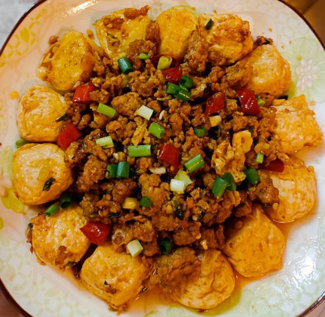 甜甜的小宝贝做的肉末日本豆腐下饭家常菜