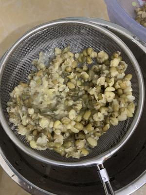 自制绿豆沙馅（可做月饼，绿豆酥，绿豆饼）的做法 步骤5