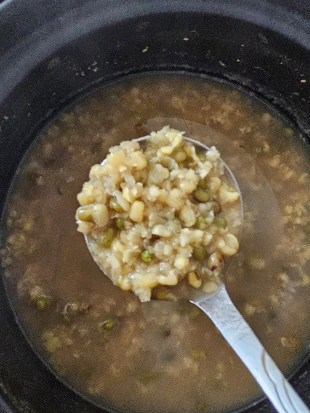 无需浸泡，小妙招帮你快速搞定爆花沙甜的绿豆汤