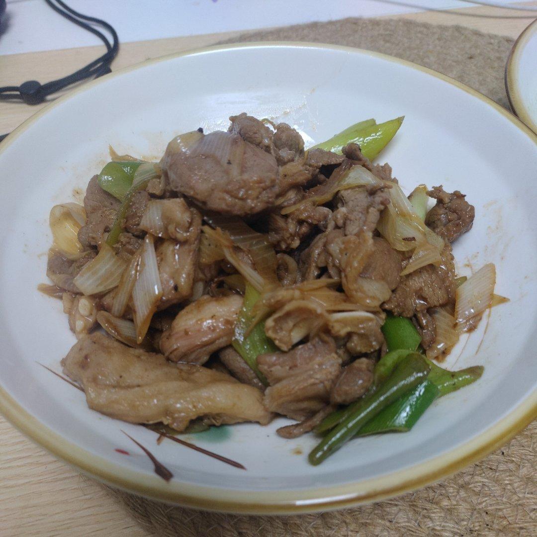 炒了20多年的葱爆羊肉