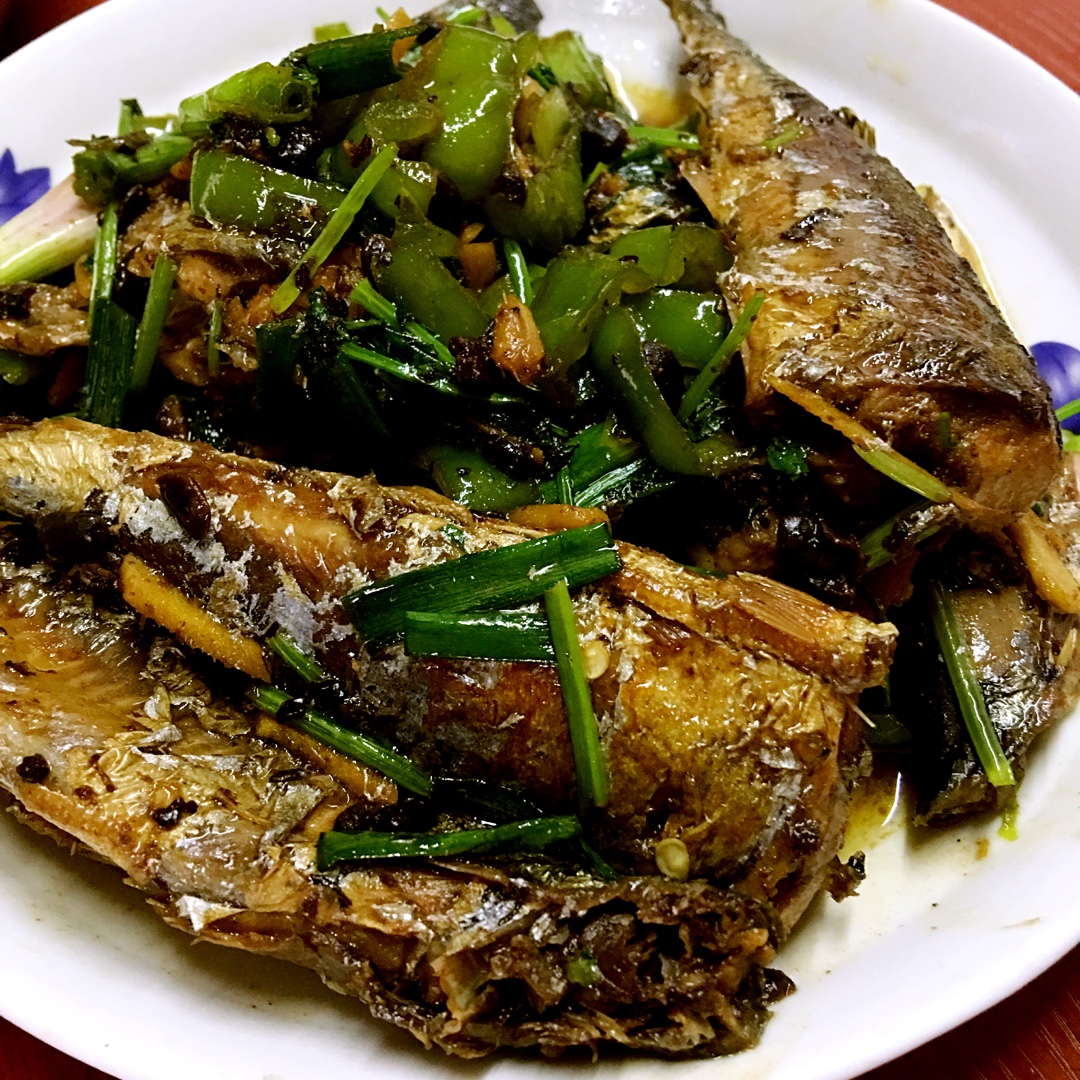 煎秋刀鱼