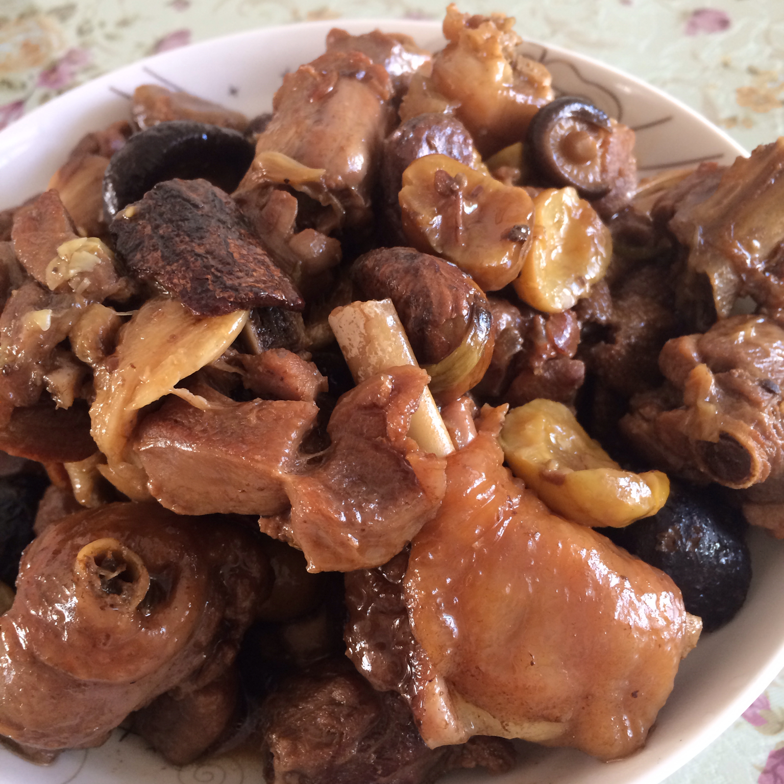 板栗香菇烧鸡