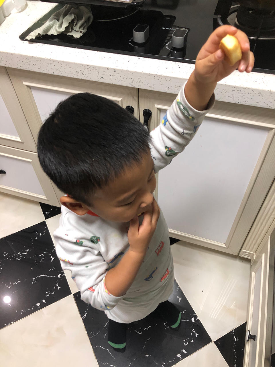 简单快手迷你奶油司康（消耗淡奶油/无黄油无泡打粉）