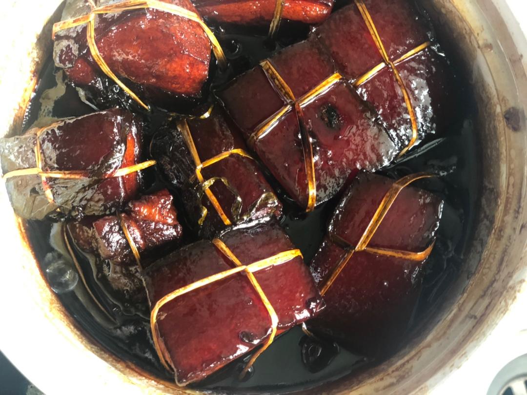如何炖出不腻的东坡肉--酒店做法及家庭做法