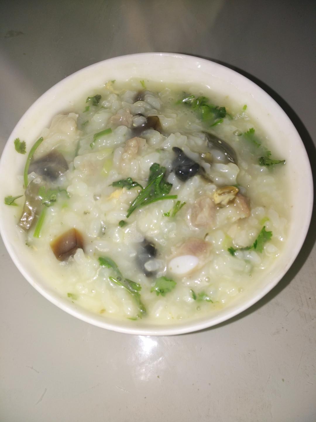 皮蛋瘦肉粥 Pidan & Pork Rice Soup