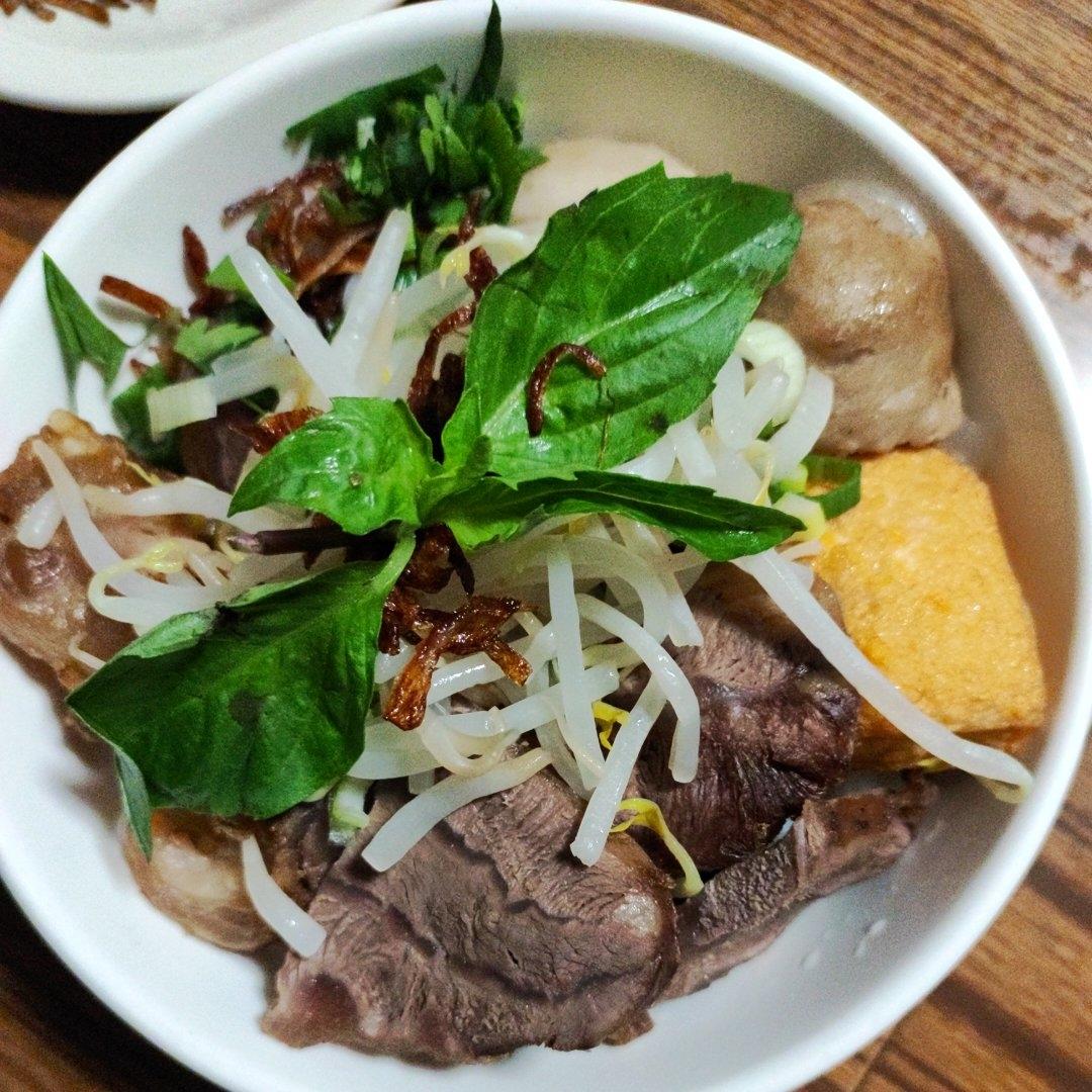 跟我一起做正宗越南牛肉粉pho（秘方大公开）