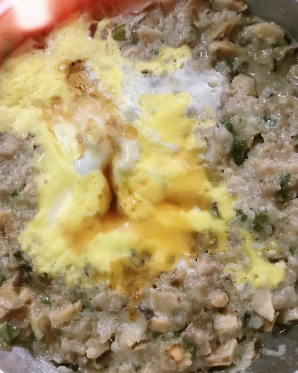 宝宝辅食：香菇蒸肉饼