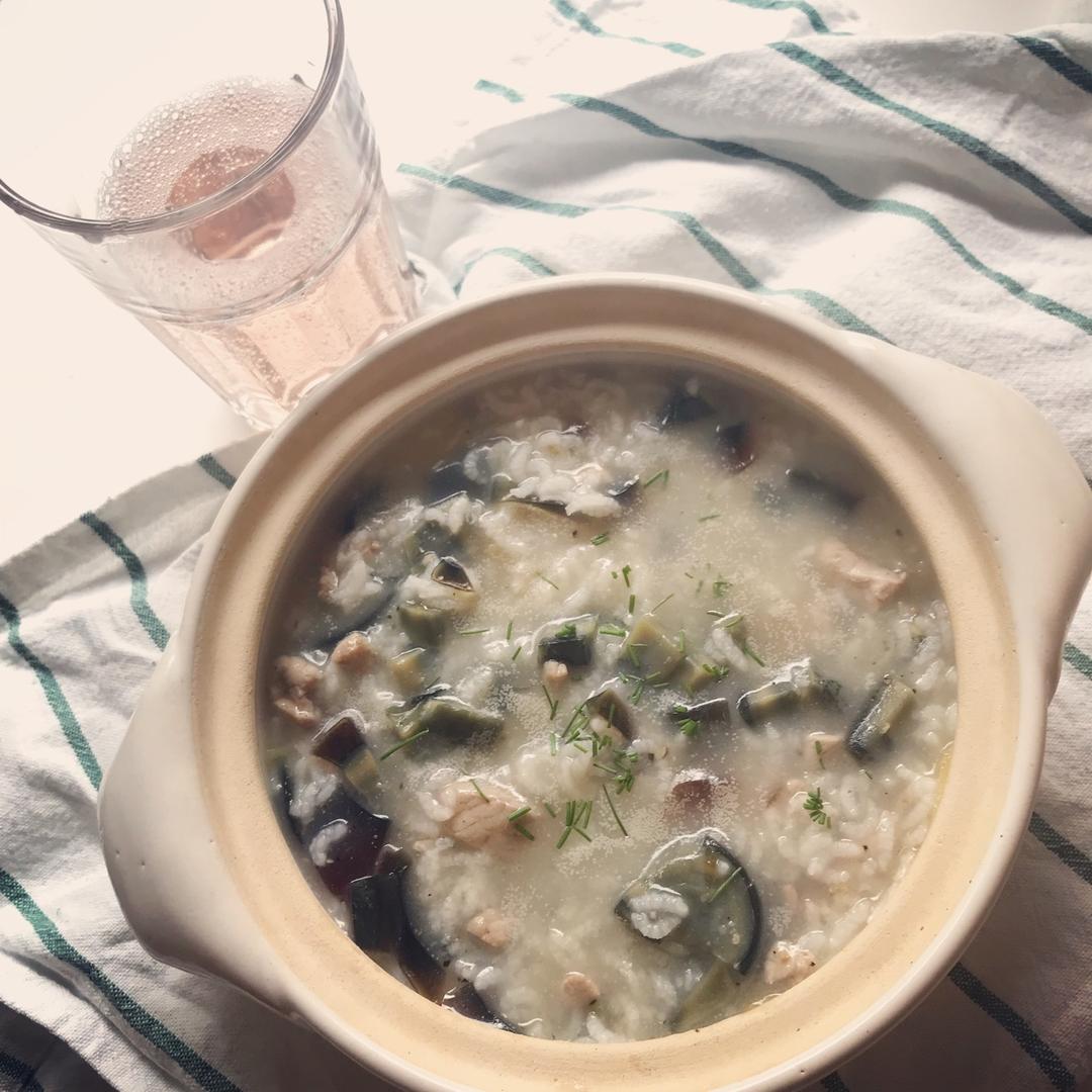 十五分钟快手之香滑皮蛋瘦肉粥(附五分钟电饭煲电压力锅更快捷方法)