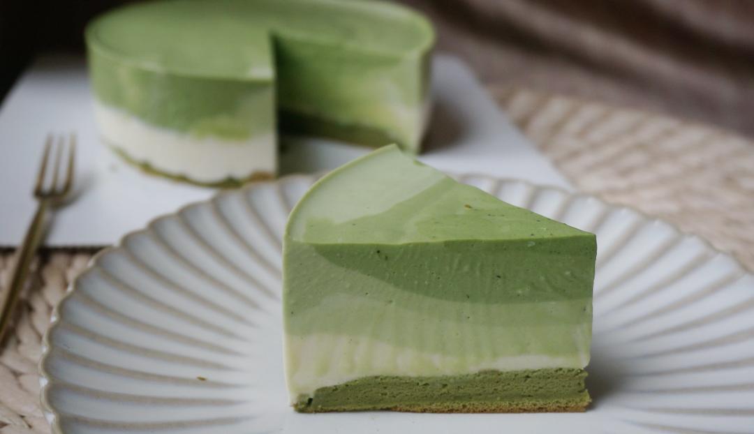 渐变抹茶慕斯蛋糕：我Amanda带着既美又作的抹茶甜点又来了！【曼食慢语】